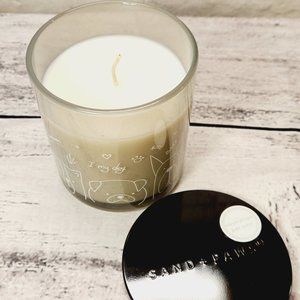 Sand And Paws Falling Leaves 11.5 oz Single Wick Scented Candle Neutralizes Odor